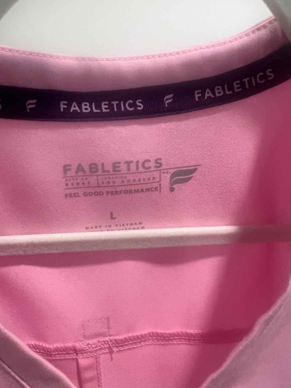 Fabletics Method Two-Pocket Scrub Top - Picture 6 of 6